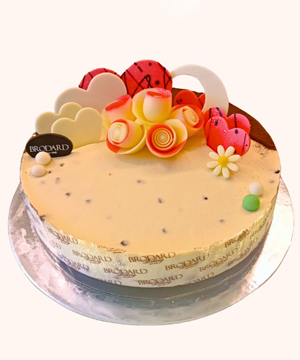 Bánh tiramisu white 16cm