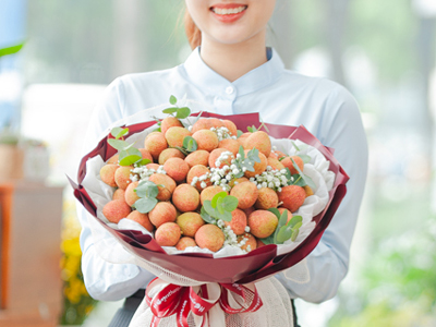 Ý tưởng bó hoa từ trái vải thiều độc đáo