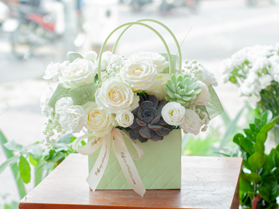 Sự thanh lịch vượt thời gian của hoa màu trắng: một số gợi ý hoa tone trắng cho mọi dịp