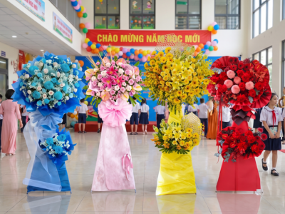 Có đối tác là trường học, khai giảng nên tặng hoa gì?